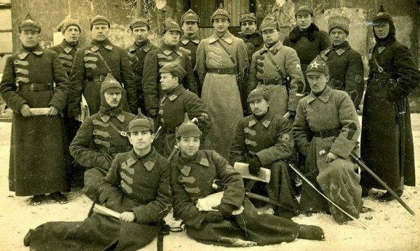 23 февраля - День победы Красной Армии над кайзеровскими войсками Германии (1918 год) - День защитников Отечества, День воинской славы России